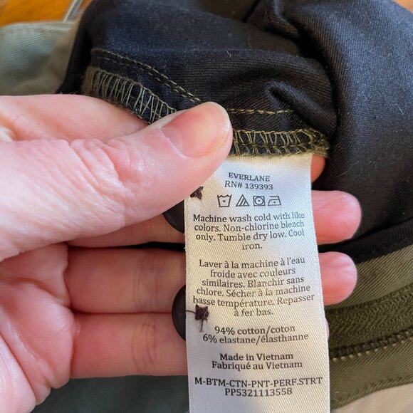 Everlane Performance Chino - Picture 7 of 9